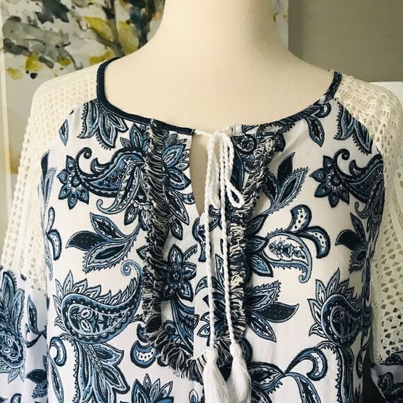 NWT Cato Blue/White Top  - Picture 4 of 12